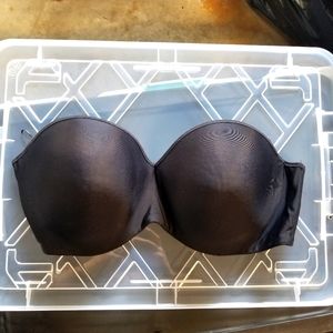 Plus size strapless bra